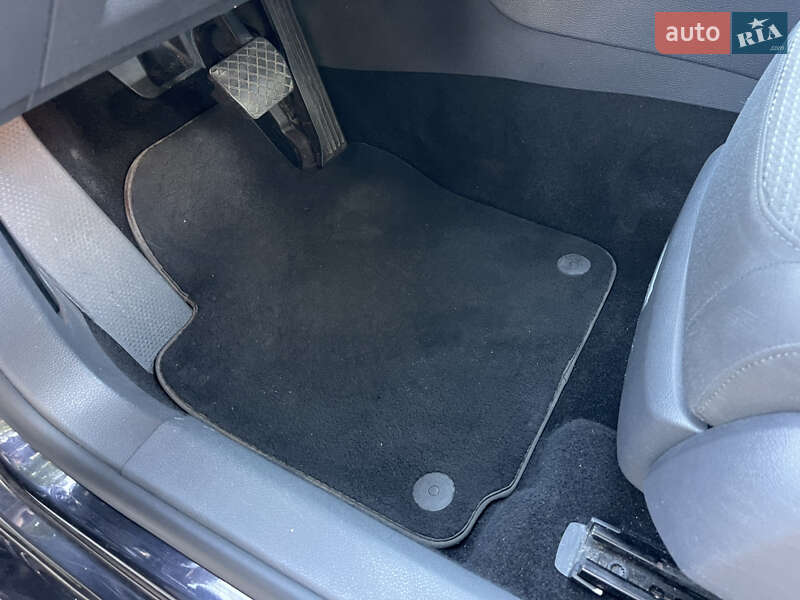 Хэтчбек Volkswagen Golf 2007 в Киеве