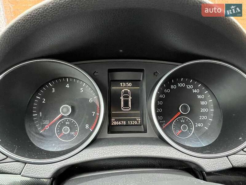 Хетчбек Volkswagen Golf 2011 в Миколаєві