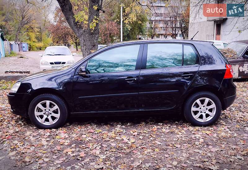 Хэтчбек Volkswagen Golf 2006 в Белой Церкви