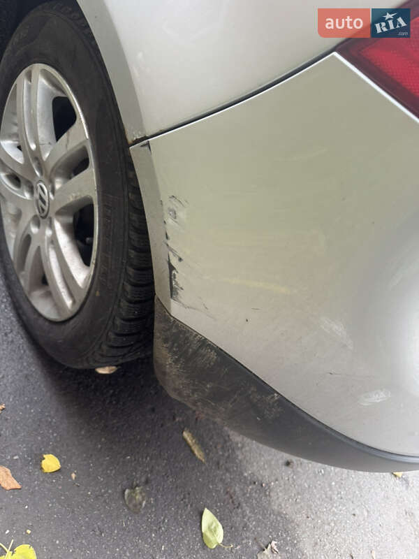 Хетчбек Volkswagen Golf 2004 в Полтаві