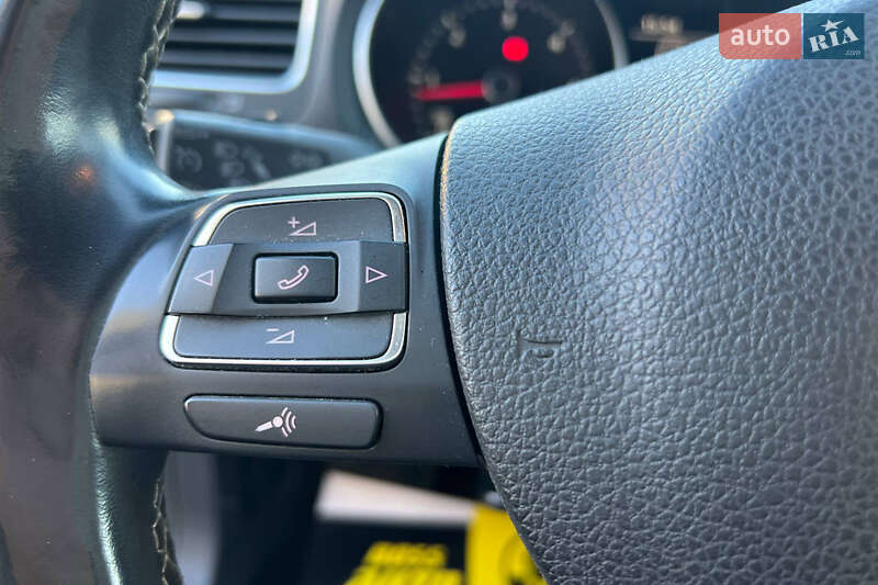 Універсал Volkswagen Golf 2012 в Івано-Франківську