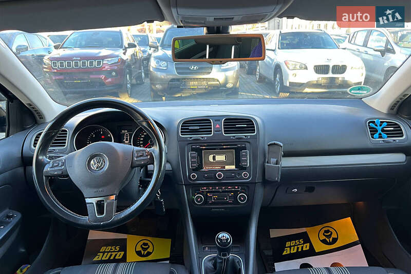 Універсал Volkswagen Golf 2012 в Івано-Франківську