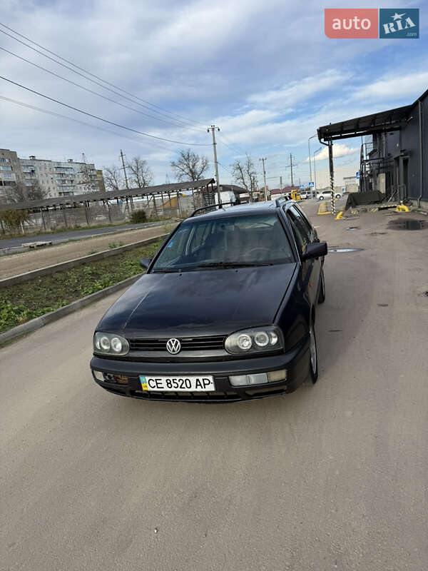 Універсал Volkswagen Golf 1995 в Чернівцях