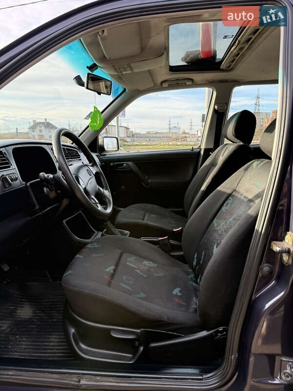 Універсал Volkswagen Golf 1995 в Чернівцях