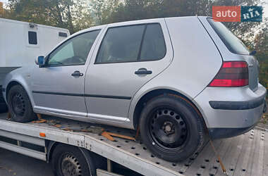Хетчбек Volkswagen Golf 2001 в Луцьку