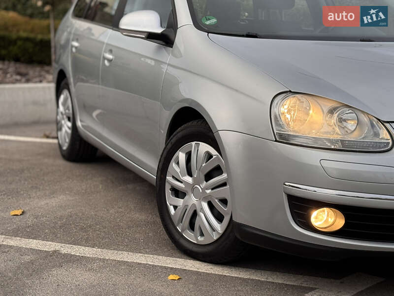 Универсал Volkswagen Golf 2008 в Запорожье