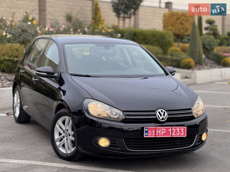 Хэтчбек Volkswagen Golf 2010 в Запорожье