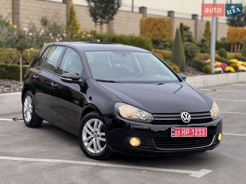 Хэтчбек Volkswagen Golf 2010 в Запорожье