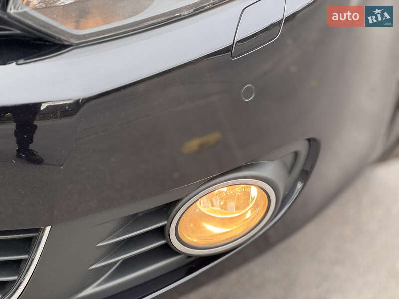 Хэтчбек Volkswagen Golf 2010 в Запорожье