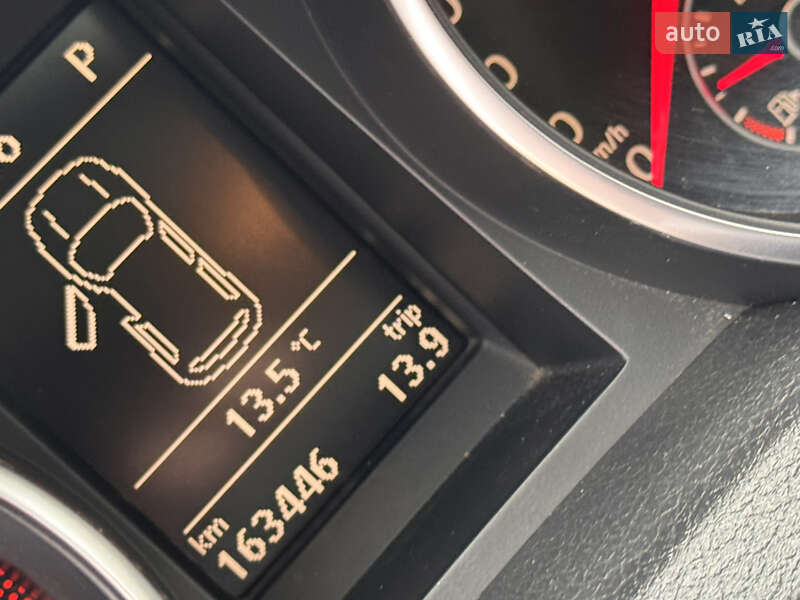 Хэтчбек Volkswagen Golf 2010 в Запорожье