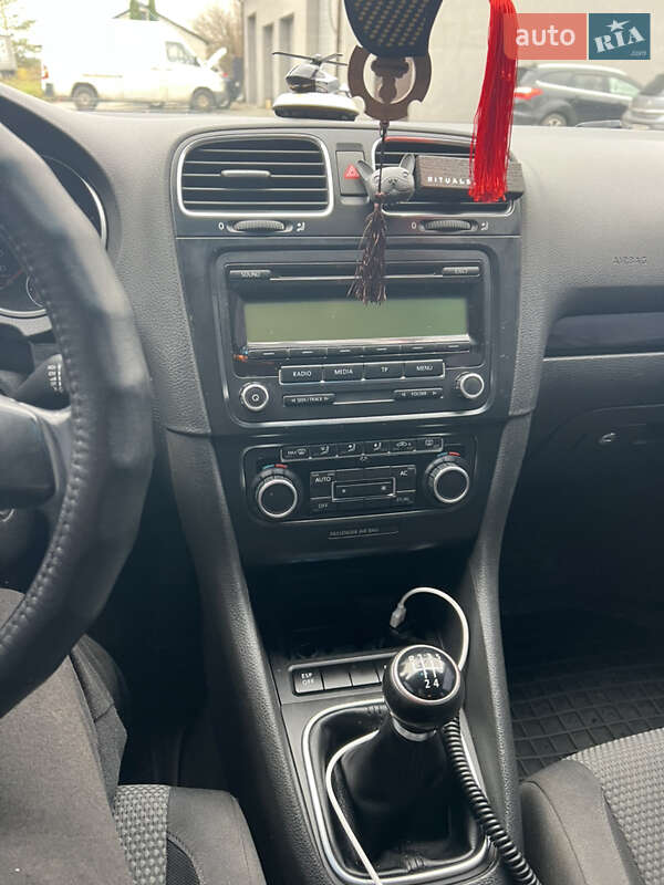 Універсал Volkswagen Golf 2009 в Звягелі