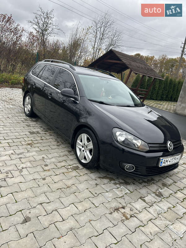 Універсал Volkswagen Golf 2009 в Звягелі