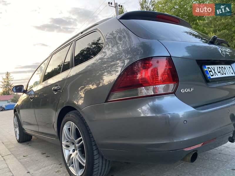 Універсал Volkswagen Golf 2010 в Хмельницькому