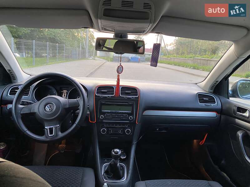 Універсал Volkswagen Golf 2010 в Хмельницькому