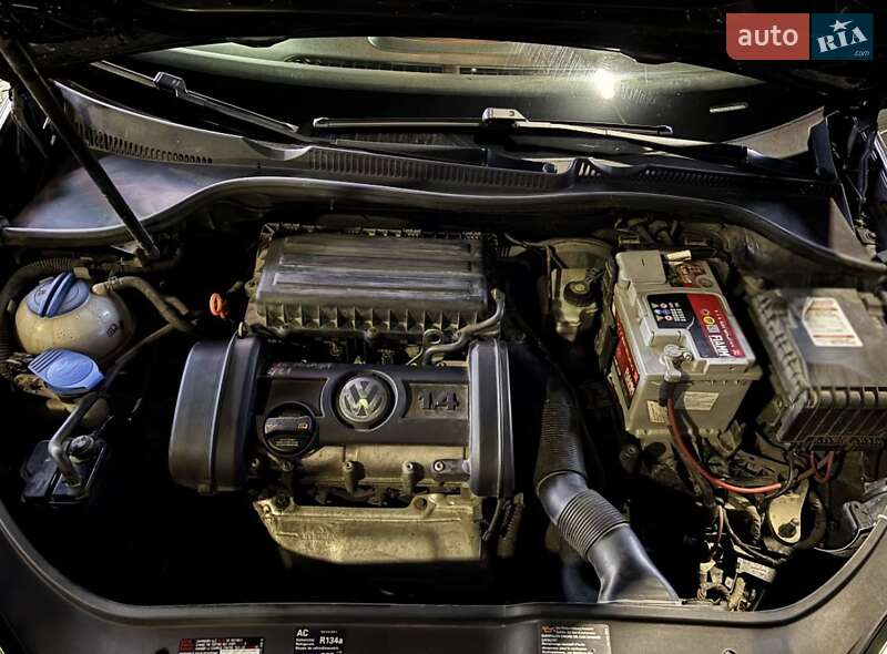 Хетчбек Volkswagen Golf 2007 в Холодній Балці