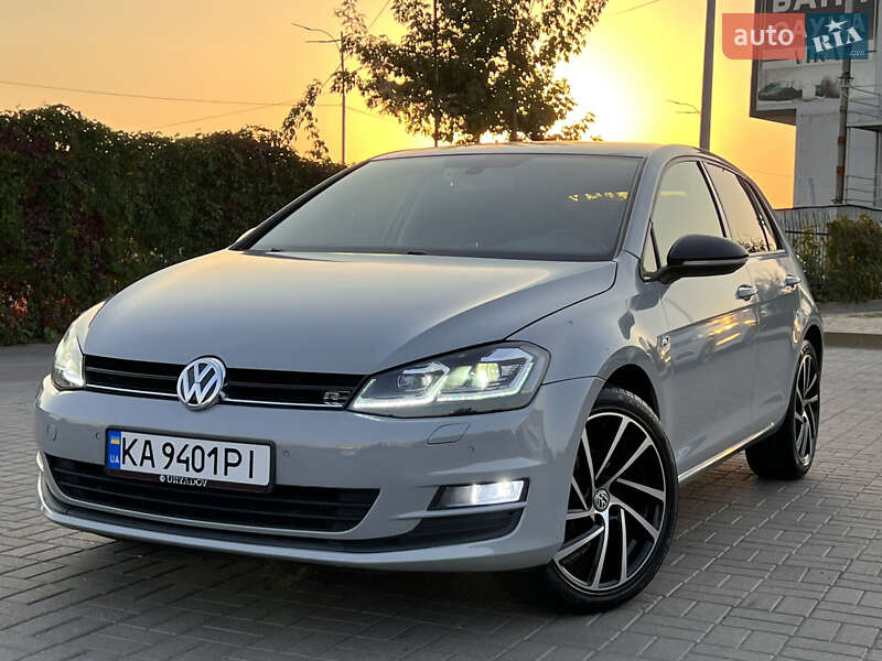 Хетчбек Volkswagen Golf 2013 в Києві