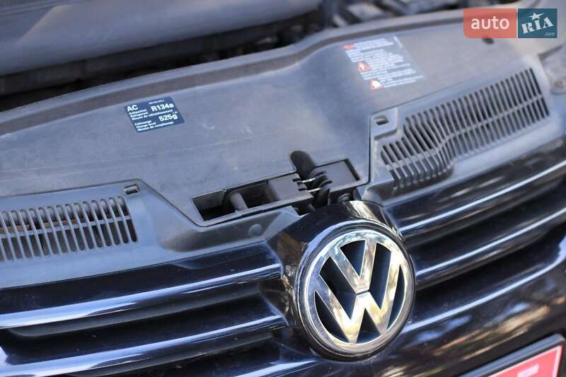 Хетчбек Volkswagen Golf 2006 в Тульчині