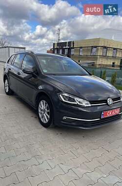 Универсал Volkswagen Golf 2018 в Луцке