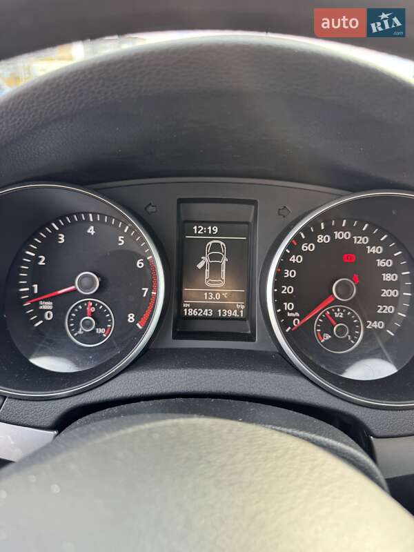 Хетчбек Volkswagen Golf 2010 в Києві