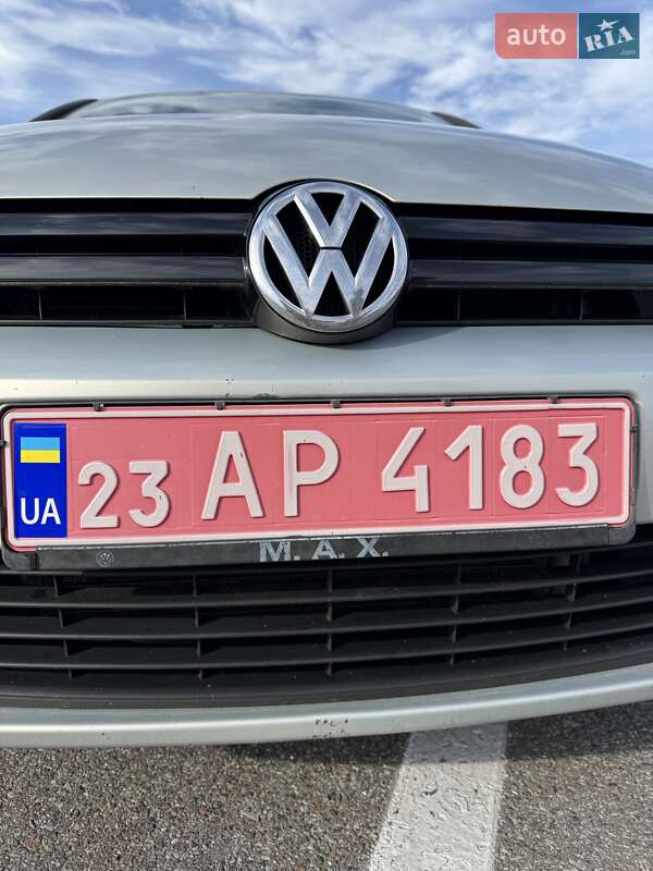 Хетчбек Volkswagen Golf 2010 в Києві