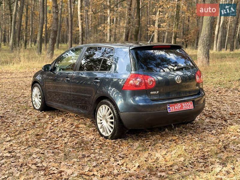 Хэтчбек Volkswagen Golf 2007 в Сумах