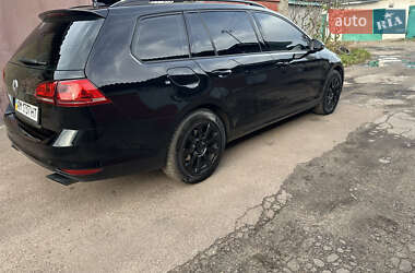 Універсал Volkswagen Golf 2016 в Житомирі