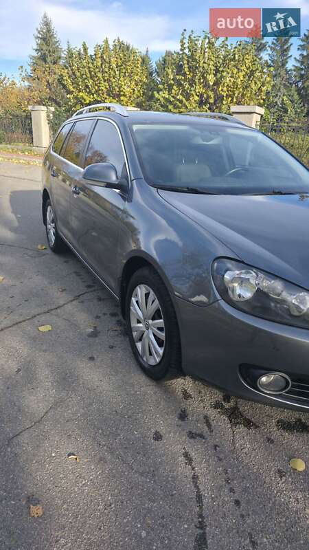Универсал Volkswagen Golf 2011 в Умани