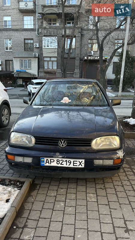 Хэтчбек Volkswagen Golf 1996 в Запорожье