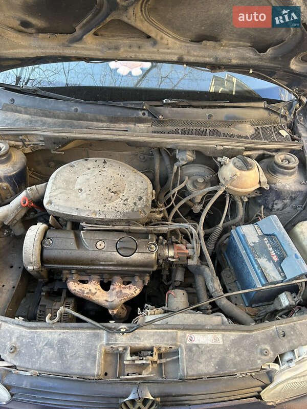 Хэтчбек Volkswagen Golf 1996 в Запорожье