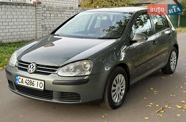 Хетчбек Volkswagen Golf 2004 в Черкасах