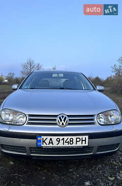 Хетчбек Volkswagen Golf 2002 в Києві