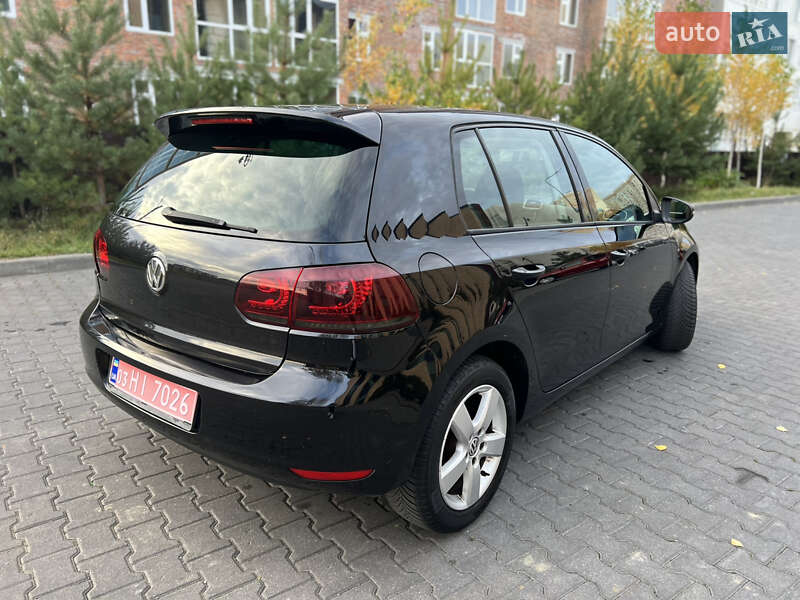 Хэтчбек Volkswagen Golf 2009 в Хмельницком