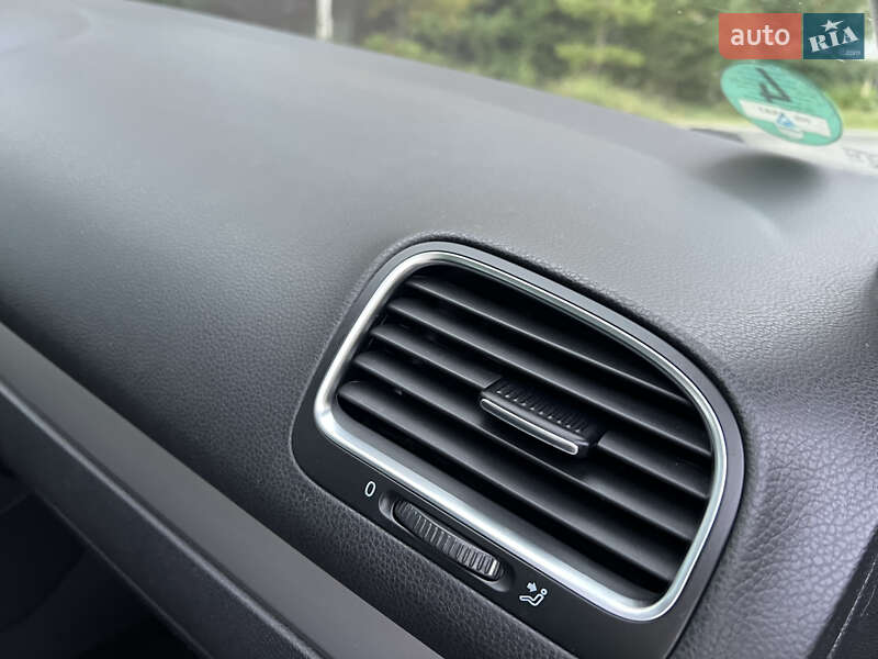 Хэтчбек Volkswagen Golf 2009 в Хмельницком