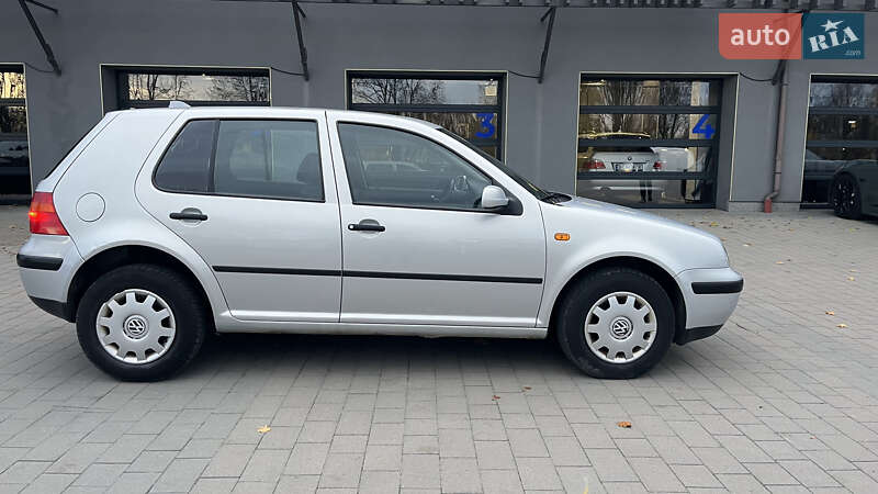 Хэтчбек Volkswagen Golf 1998 в Львове