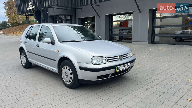 Хэтчбек Volkswagen Golf 1998 в Львове