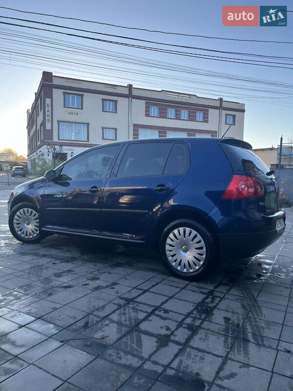 Хетчбек Volkswagen Golf 2008 в Вінниці
