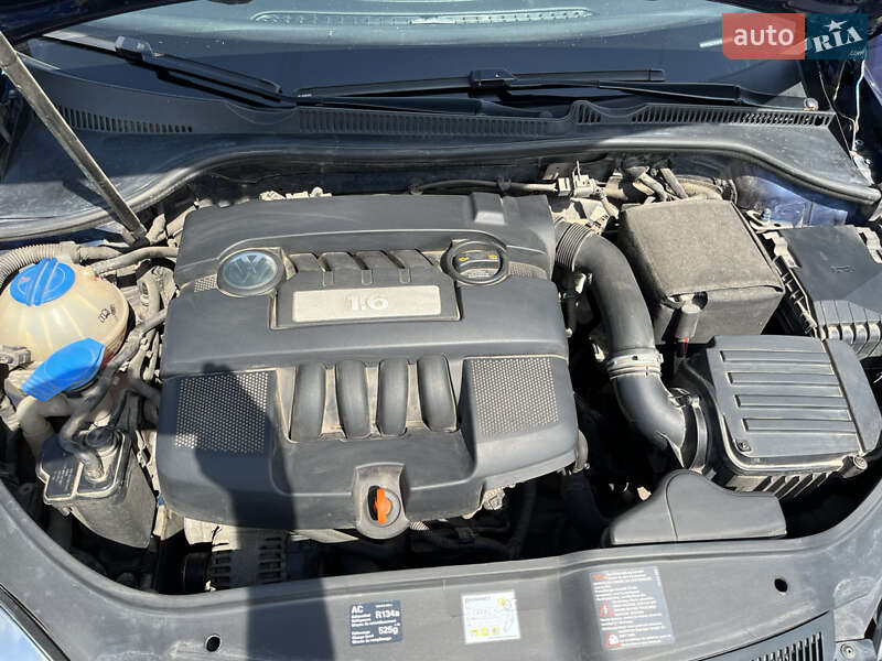 Хетчбек Volkswagen Golf 2008 в Вінниці