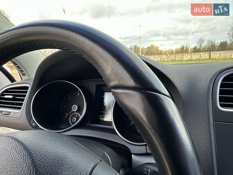 Хэтчбек Volkswagen Golf 2012 в Киеве