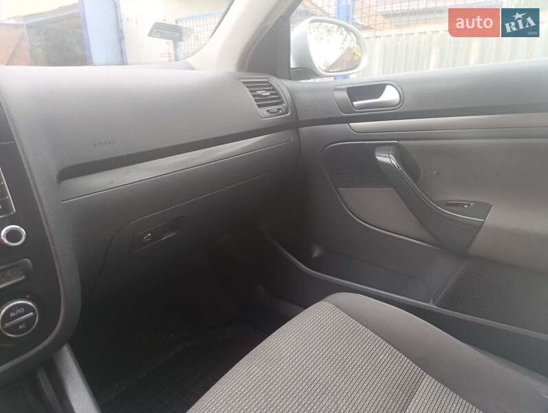 Универсал Volkswagen Golf 2008 в Черкассах