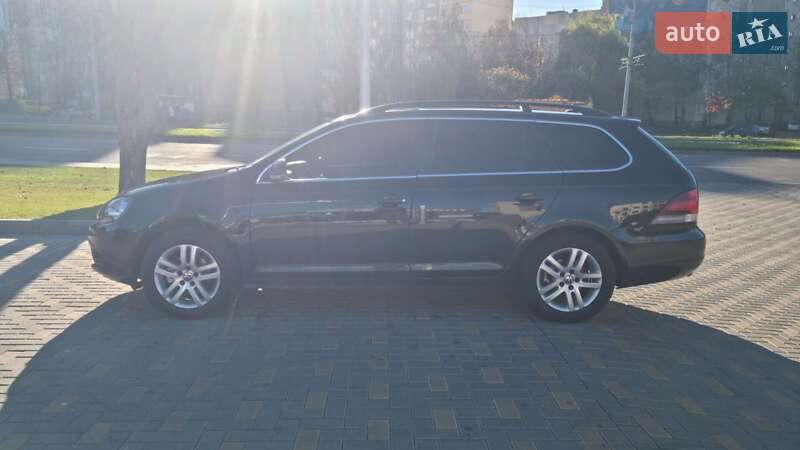 Универсал Volkswagen Golf 2010 в Виннице