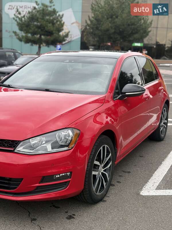 Хэтчбек Volkswagen Golf 2015 в Одессе