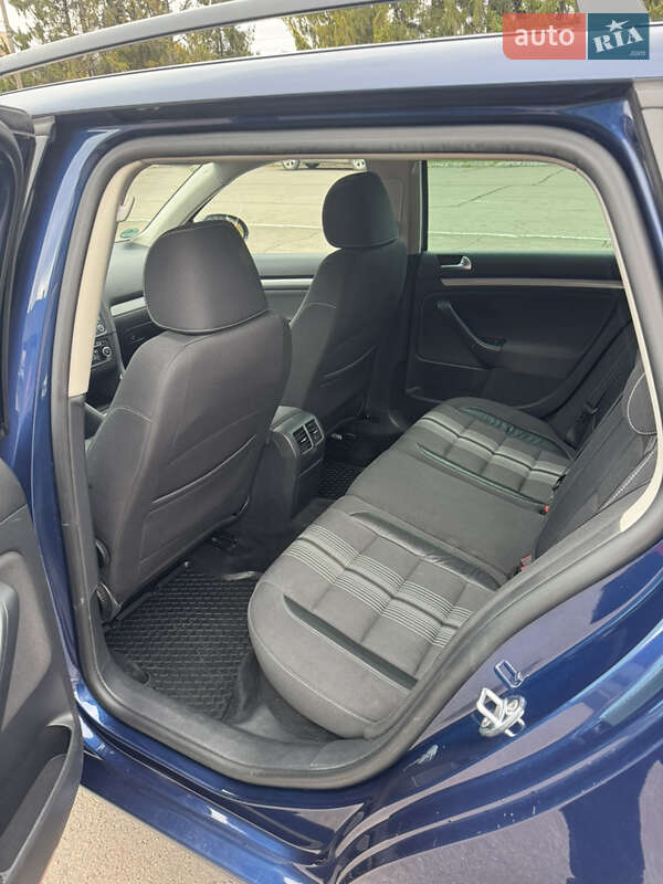 Универсал Volkswagen Golf 2012 в Ровно фото 29 Универсал Volkswagen Golf 2012 в Ровно