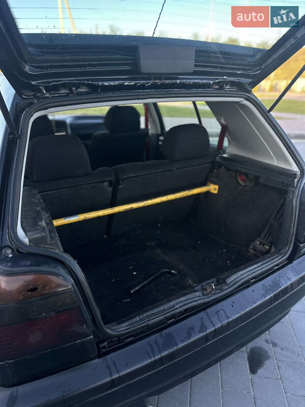 Хэтчбек Volkswagen Golf 1997 в Львове