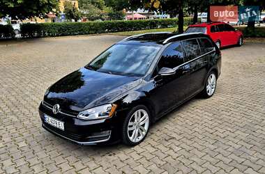 Универсал Volkswagen Golf 2015 в Черновцах
