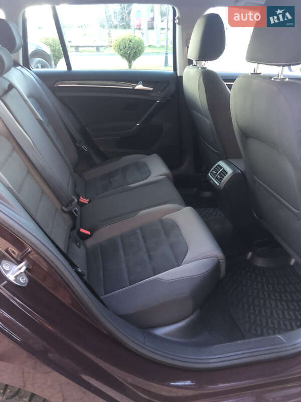 Універсал Volkswagen Golf 2018 в Стрию фото 44 Універсал Volkswagen Golf 2018 в Стрию