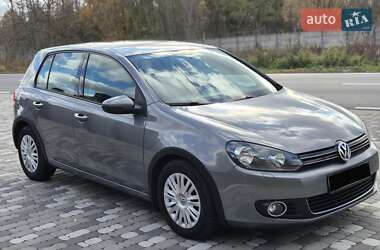 Хетчбек Volkswagen Golf 2009 в Києві