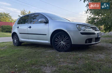 Хетчбек Volkswagen Golf 2005 в Києві
