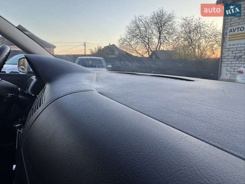 Хэтчбек Volkswagen Golf 2002 в Звенигородке