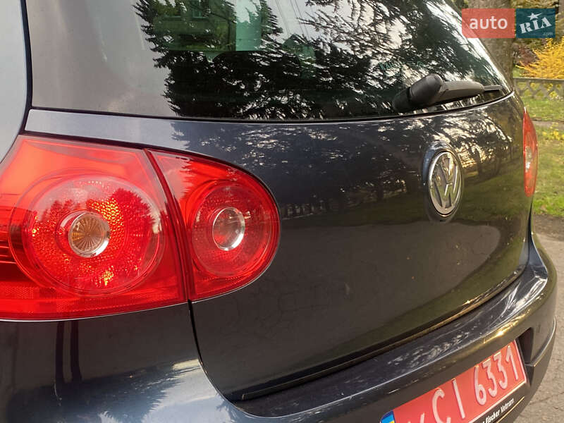 Хэтчбек Volkswagen Golf 2008 в Умани