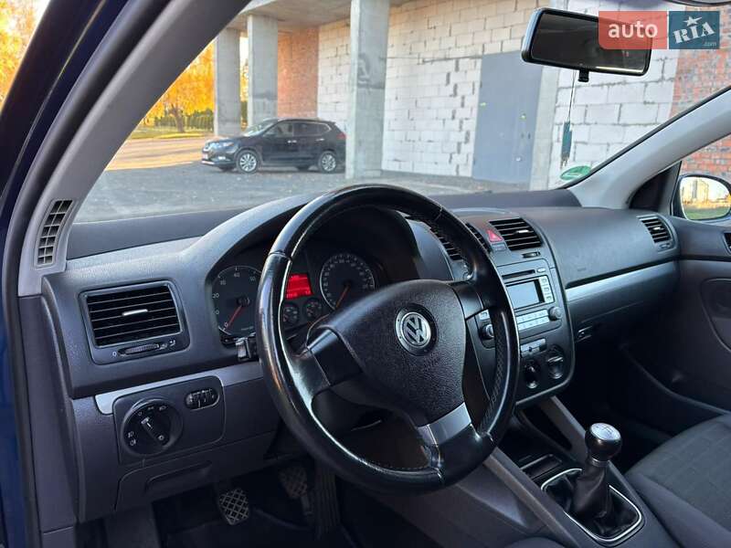 Хетчбек Volkswagen Golf 2007 в Хмельницькому